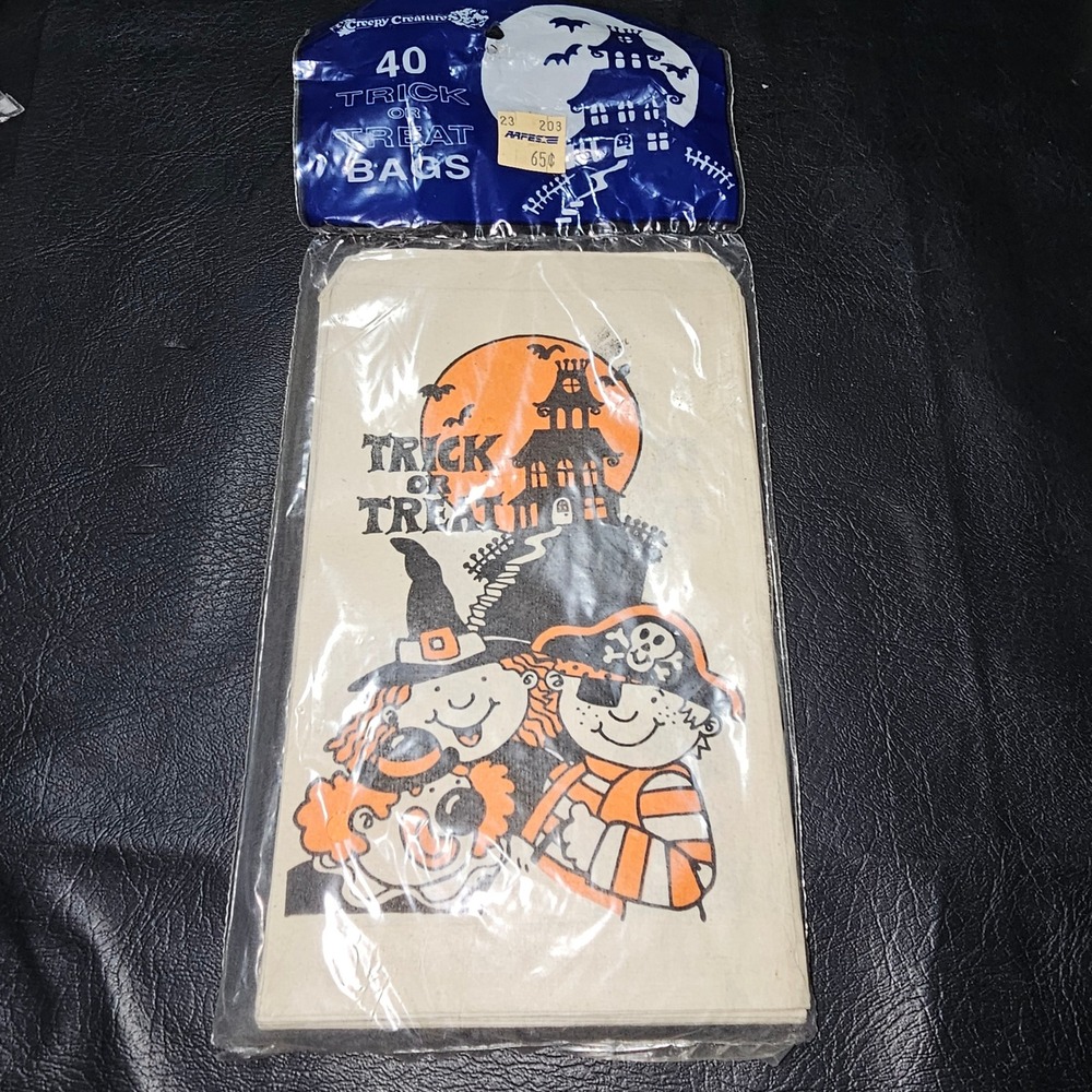 NOS Vintage Creepy Creatures Pack Of 40 Trick Or Treat Bags Sealed